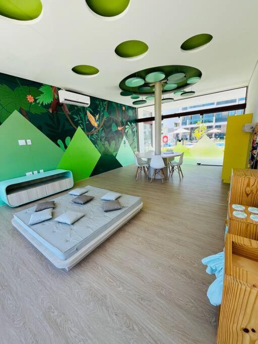 Flat Em Muro Alto Com Piscina, Ar-condicionado E Cozinha Equipada Apartamento *