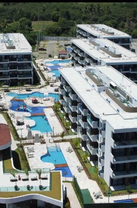 Flat Em Muro Alto Com Piscina, Ar-condicionado E Cozinha Equipada