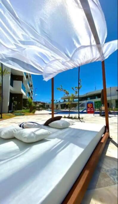 Apartamento Flat Em Muro Alto Com Piscina, Ar-condicionado E Cozinha Equipada *
