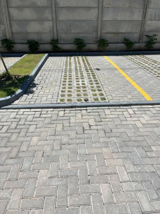 Flat Em Muro Alto Com Piscina, Ar-condicionado E Cozinha Equipada