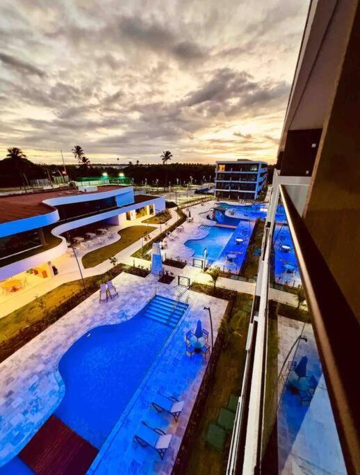 Flat Em Muro Alto Com Piscina, Ar-condicionado E Cozinha Equipada