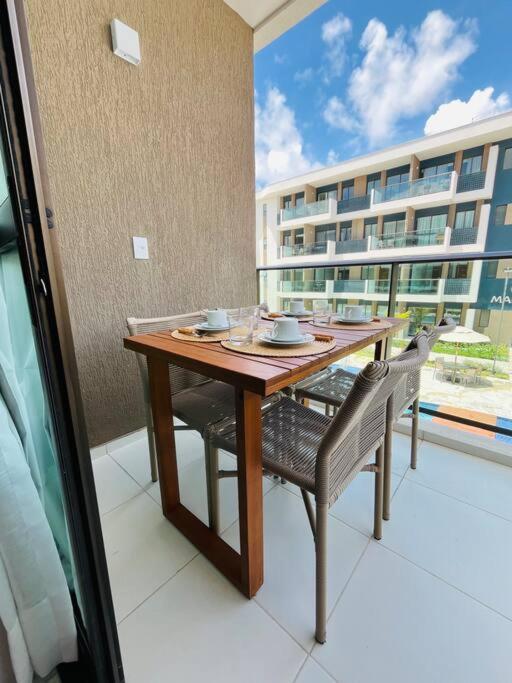 Flat Em Muro Alto Com Piscina, Ar-condicionado E Cozinha Equipada *